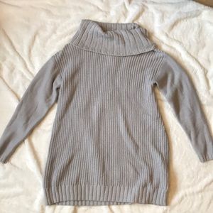 gray old navy turtle neck